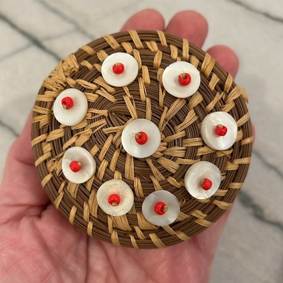 Vintage Button Holder - Picture 3 of 8